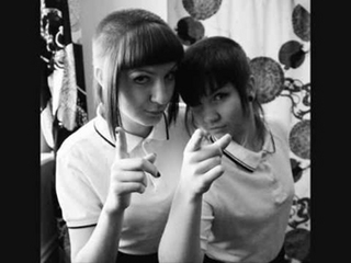 skinhead girl.jpg